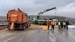 TAG Otoyolunda yanan tırlar kaldırıldı, yol trafiğe açıldı