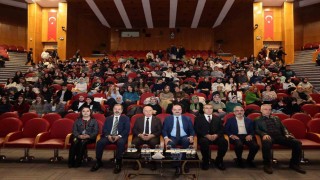 TEDXATATÜRKUNİVERSİTY Perde temasıyla katılımcılarla buluştu