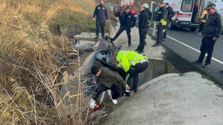 Tekirdağda su kanalına düşen otomobildeki çift yaralandı