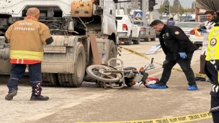 Tır ile çarpışan motosikletteki anne ve 2 aylık bebeği öldü