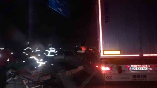 Tır ile çarpışan TOFAŞ hurdaya döndü