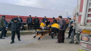 Tırın bir başka tıra arakadan çarptığı kazada faciadan dönüldü