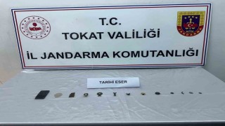 Tokatta bir evde 13 parça tarihi eser ele geçirildi