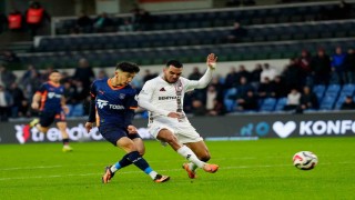 Trendyol Süper Lig: RAMS Başakşehir: 2 - Gaziantep FK: 1 (İlk yarı)