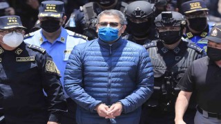 Trump, ABDde tutuklu bulunan eski Honduras Devlet Başkanı Hernandez için af çıkardı