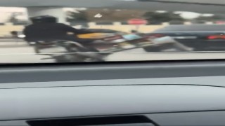 Tüp yüklü motosikletle tehlikeli hareketler kamerada