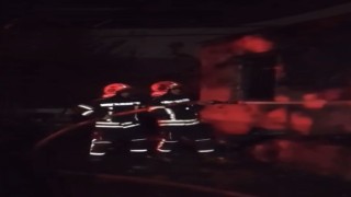 Tüplerin saklandığı ev alev aldı: Patlama anları kamerada