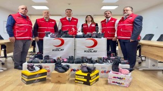 Türk Kızılay Manisadan kışlık ayakkabı kampanyası