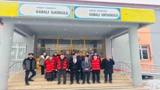 Türk Kızılay Vezirköprüde 88 öğrenciyi giydirdi