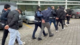 Tütün kaçakçılığından 4 kişiye adli kontrol