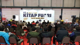 TÜYAP Kitap Fuarında Yazar Buluşmaları yoğun ilgi görüyor