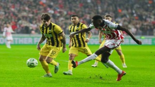 UEFA Konferans Ligi: Samsunspor: 1 - AEK Atina: 0 (İlk yarı)