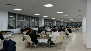 Uluslararası öğrenciler gönüllü rehberleriyle buluştu