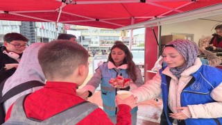 Üniversiteli gençler gönüllülüğe dikkat çekti