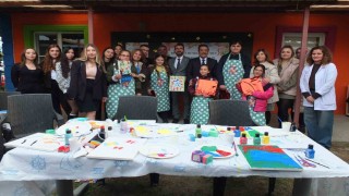 Üniversiteliler, engelli gençleri sevindirdi