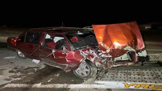 Uşakta otomobil ile hafif ticari araç çapıştı: 6 yaralı
