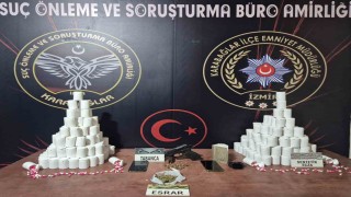 Uyuşturucu taciri sevgililer binlerce hapla yakalandı