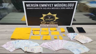 Uyuşturucuyu emdirilen kâğıtlarda satan şüpheli yakalanıp tutuklandı