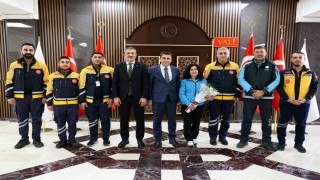 Vali Aygöl telsizden sağlık personellerine seslendi: Sizlerle gurur duyuyoruz