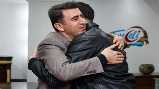 Vali Aygölden anlamlı jest