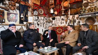 Vali Çiftçiden esnafa ahde vefa