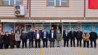 Vali Sözer vatandaşlarla Kapaklılar Derneğinde buluştu