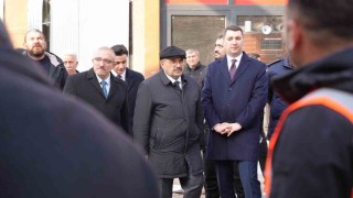 Vali Ustaoğlu, Sındırgıda yıkım ve geçici ticaret alanını inceledi