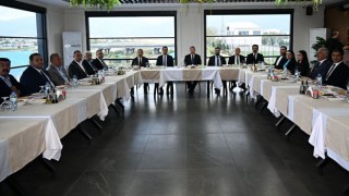 Vali Yılmaz, İl Genel Meclisi ile Değerlendirme Toplantısında Buluştu