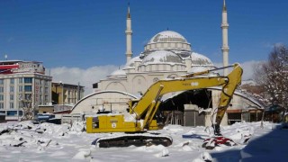 Vanın 27 yıllık Mısır Çarşısı iki katlı modern arasta oluyor