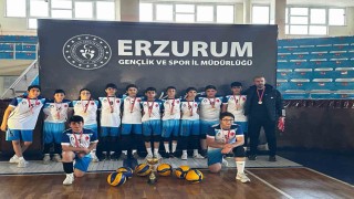 Voleybolda Erzurum Şampiyonu Oltu Cumhuriyet Ortaokulu