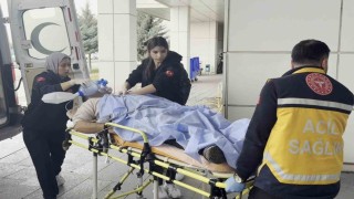 Yakınını kaza yerinde gören adam kalp krizi geçirdi