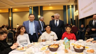 Yalovada özel eğitim ailesi kahvaltıda buluştu