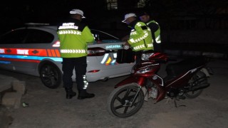 Yalvaçta 456 kişi ve 206 araç denetlendi, 4 araç trafikten men edildi