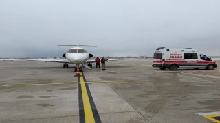 Yenidoğan bebek uçak ambulansla Konyaya sevk edildi