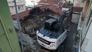 Yıldırımda metruk yapılara yer yok