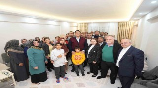 Yılmazdan ev ziyaretleri