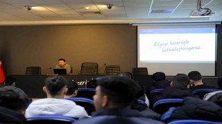 YKSye hazırlanan öğrenciler SUBÜyü tanıdı