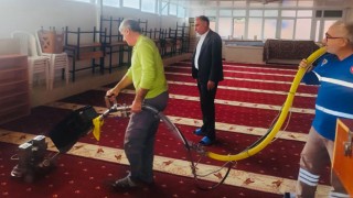 Yumurtalık İlçesindeki Camilerde Kapsamlı Temizlik Çalışması