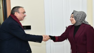 15 Temmuz şehidinin kızını ziyaret eden Vali: Onlar sayesinde milli irade gasp edilemedi