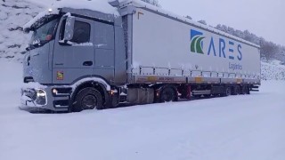 20 tır Posof Ilgar dağında mahsur kaldı