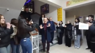 40 yıllık eğitimcinin meslek hayatı alkışlarla son buldu