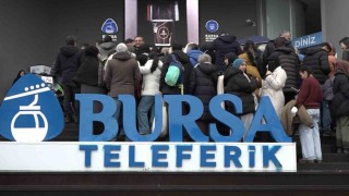 500 metreyi aşan kuyruk, sadece ona binebilmek için