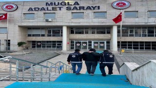 6 yıl 8 ay hapis cezası bulunan göçmen kaçakçısı yakalandı