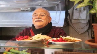 60 yıllık lezzet mirası: Uzun Çarşının ciğer ustası gastronomi turizmine katkı sunuyor