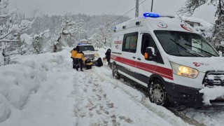 Acil sağlık ekipleri, 41 yıldır taşıdıkları Hızır ismine uygun şekilde görev yapıyor