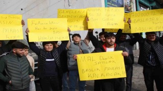Adanada gençlerden başlık parası eylemi