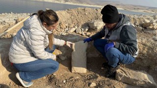 Adıyamanda, Göbeklitepedeki ‘T şekilli taşların benzeri ortaya çıktı