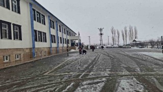Adıyamanda iki ilçede daha okullar tatil edildi