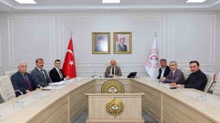 Adıyamanda İl Özel İdaresi Encümen Toplantısı yapıldı