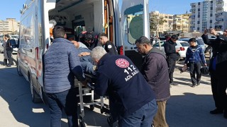 Adliye önünde boşanma kavgası: 2 yaralı